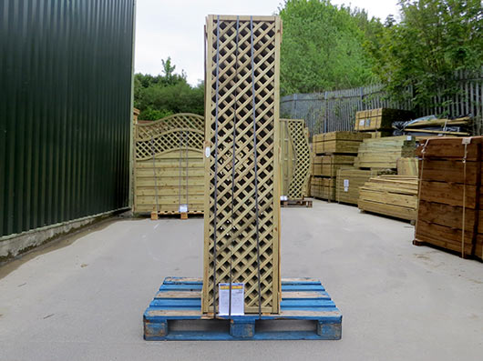 Continental Trellis on a pallet ready for courier delivery